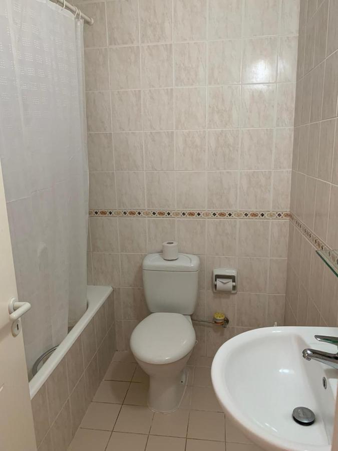 Limnaria Gardens: Sunny 2 Bed Apartment Paphos Exterior foto