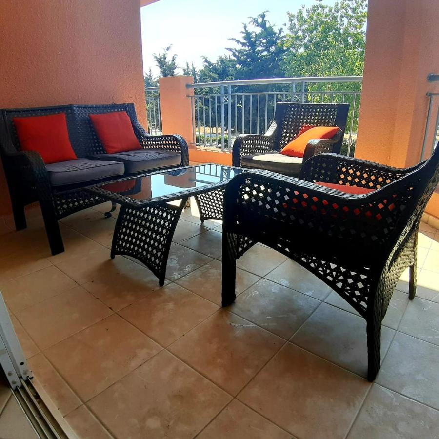 Limnaria Gardens: Sunny 2 Bed Apartment Paphos Exterior foto